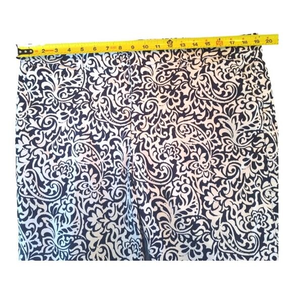 Tommy Hilfiger Slim Stretch Capri Waverly Black White Floral Size 16 Excellent - Picture 10 of 16